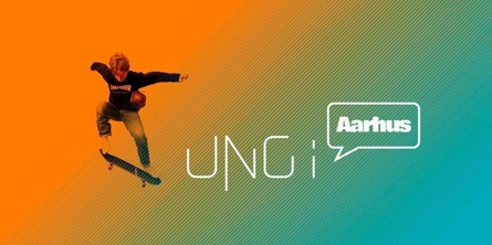 Dreng på skateboard - ung i Aarhus