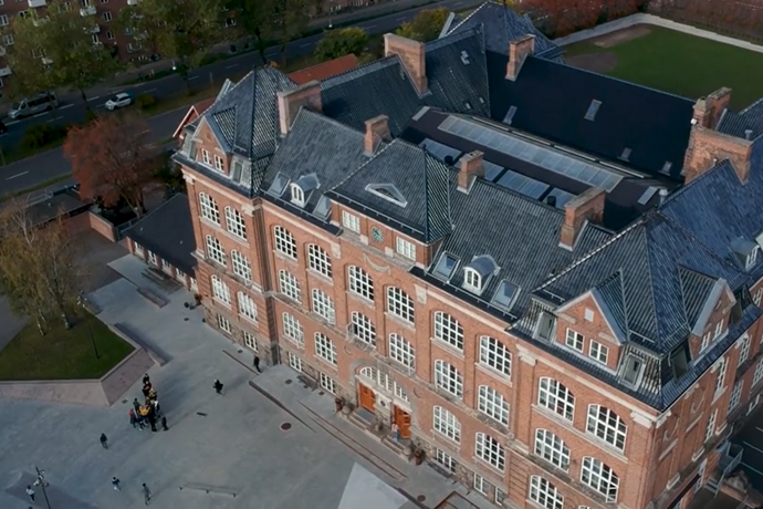Læssøesgades Skole set fra oven